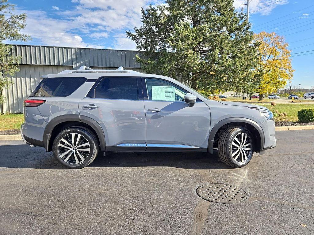new 2025 Nissan Pathfinder car, priced at $46,798