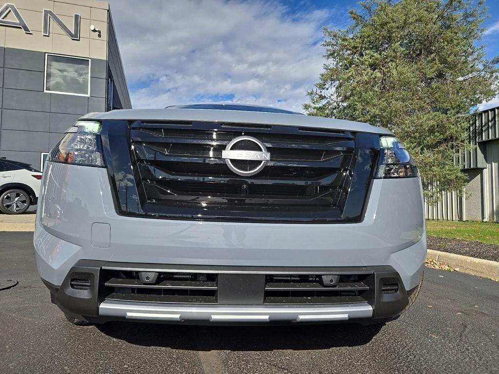 new 2025 Nissan Pathfinder car, priced at $46,798