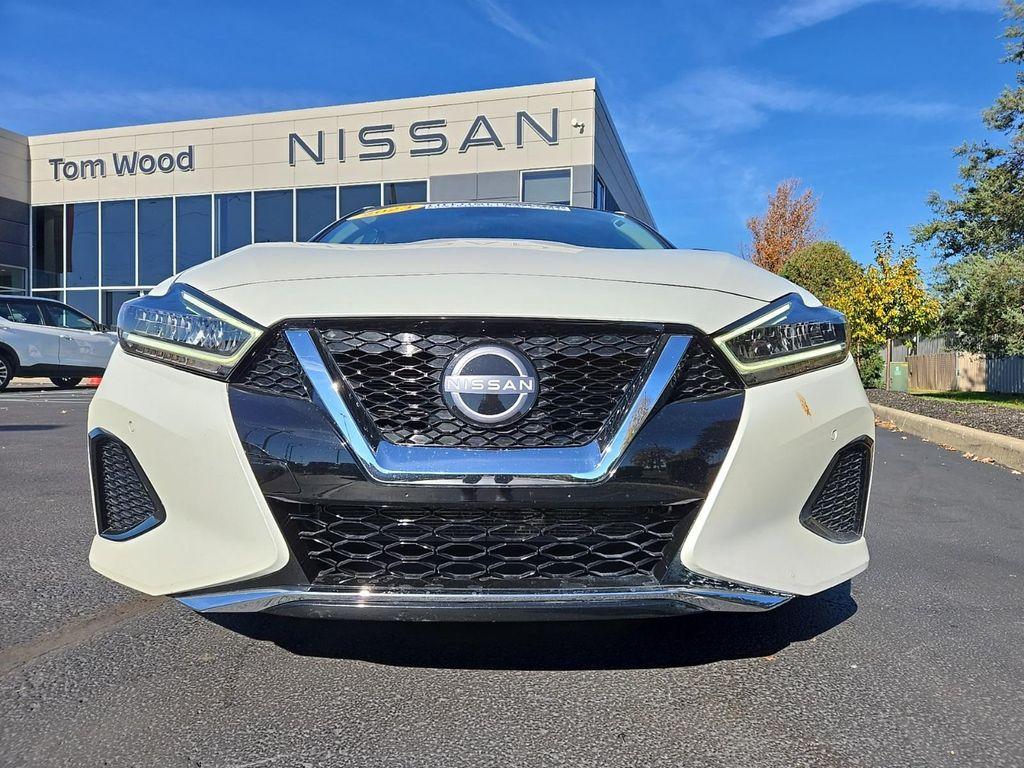 used 2023 Nissan Maxima car, priced at $25,998