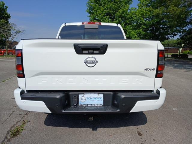 new 2025 Nissan Frontier car, priced at $42,340