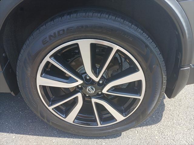 used 2018 Nissan Rogue car, priced at $14,563