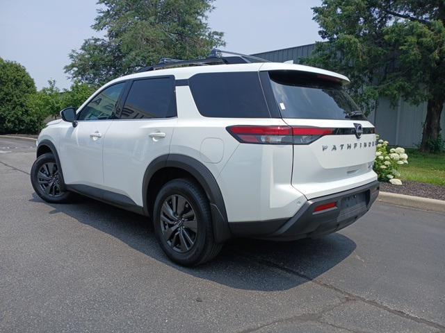 used 2022 Nissan Pathfinder car, priced at $30,899