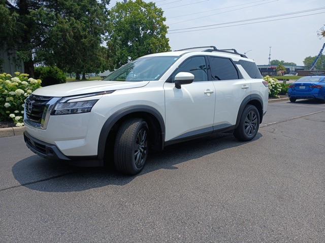 used 2022 Nissan Pathfinder car, priced at $30,899