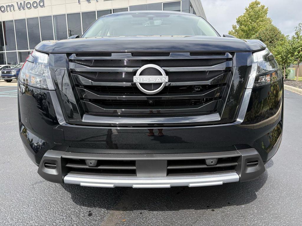 new 2025 Nissan Pathfinder car, priced at $45,623