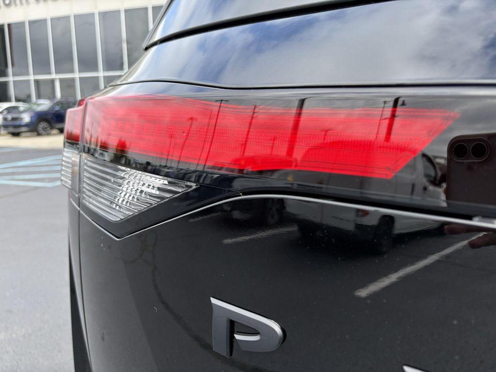 new 2025 Nissan Pathfinder car, priced at $45,623