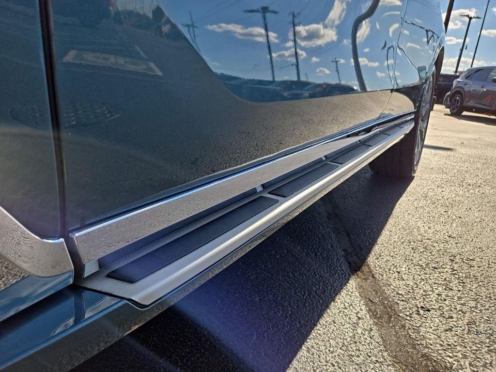 used 2025 BMW X7 car, priced at $65,633