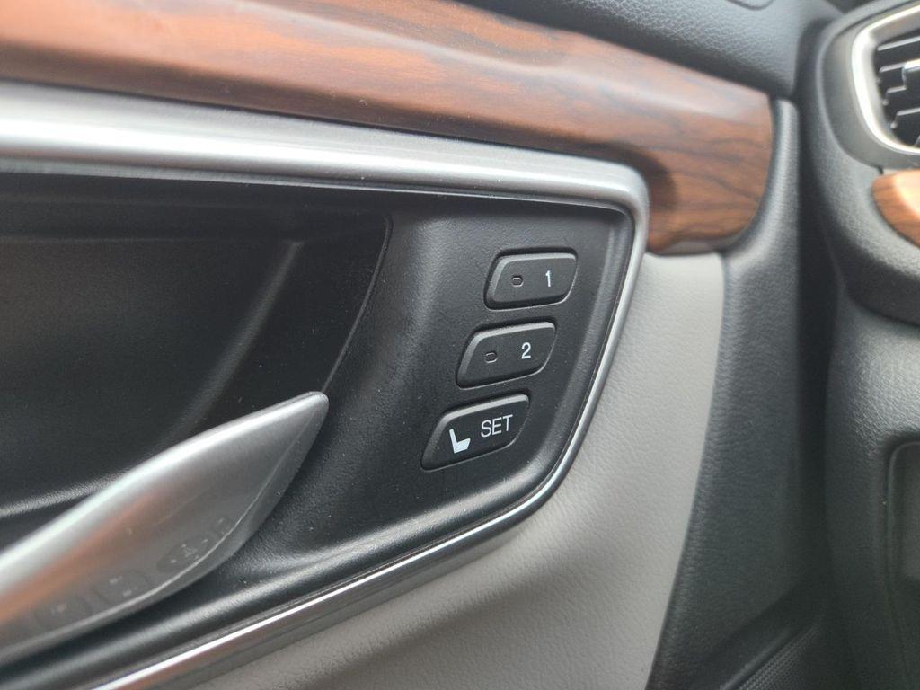 used 2022 Honda CR-V Hybrid car, priced at $31,889