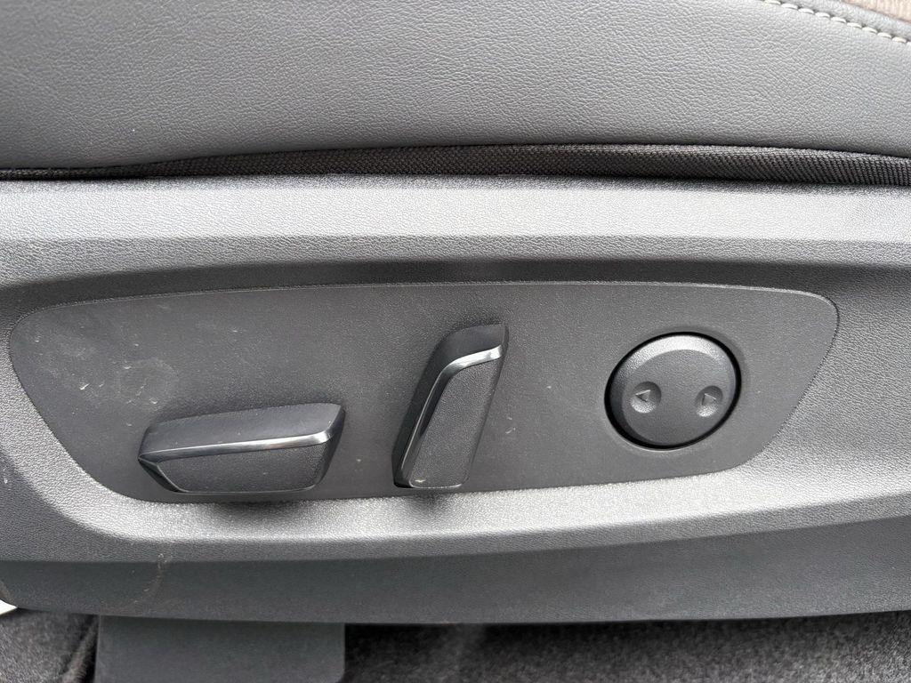 new 2025 Nissan Pathfinder car, priced at $46,799