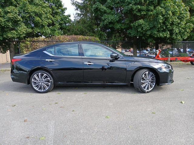 new 2025 Nissan Altima car, priced at $32,946