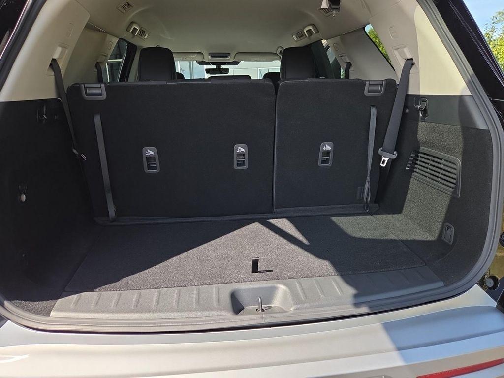 new 2025 Nissan Pathfinder car, priced at $39,468