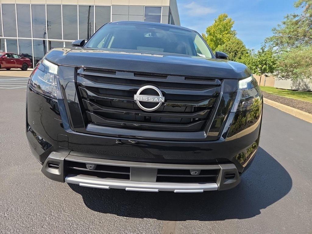 new 2025 Nissan Pathfinder car, priced at $39,468