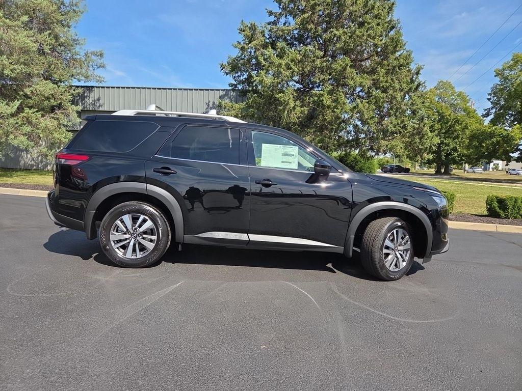 new 2025 Nissan Pathfinder car, priced at $39,468