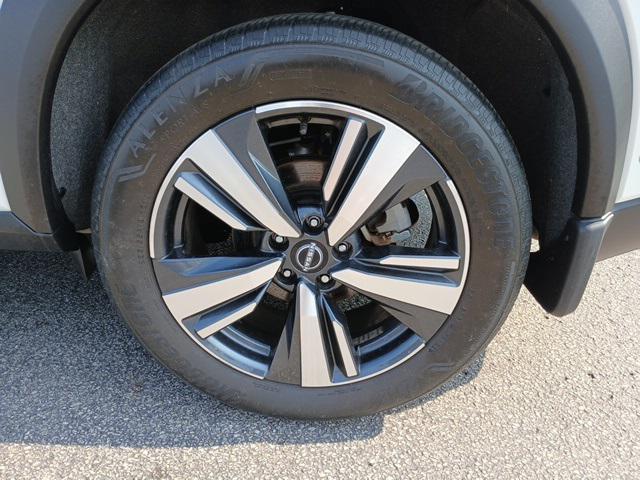 used 2022 Nissan Rogue car, priced at $29,913