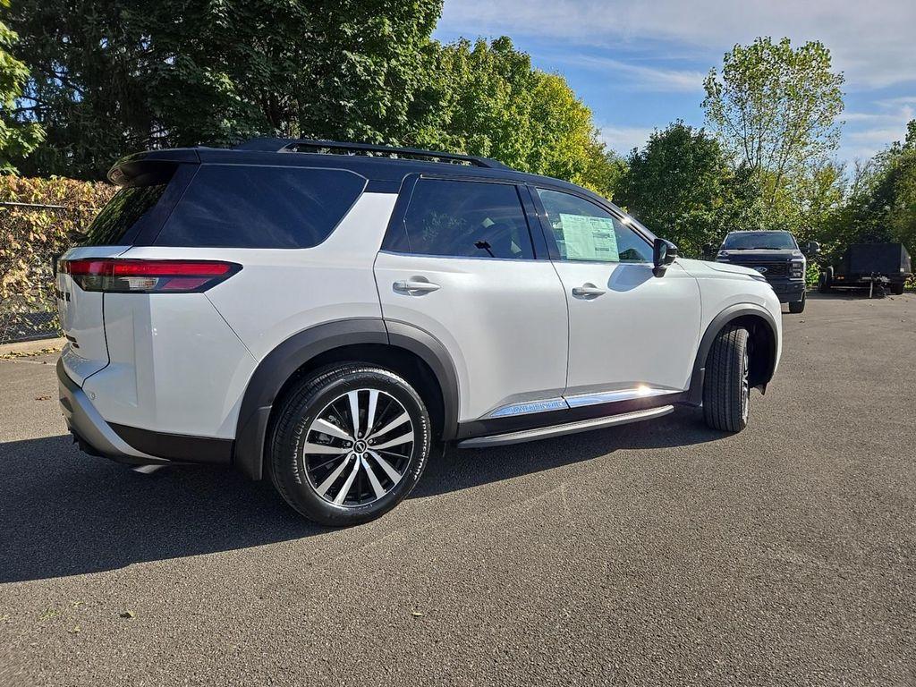 new 2025 Nissan Pathfinder car, priced at $47,455