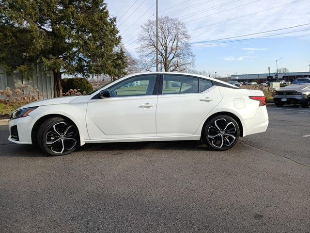 used 2023 Nissan Altima car, priced at $25,549