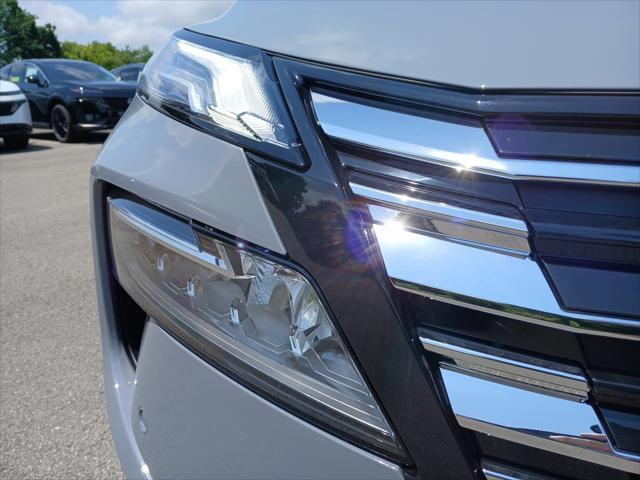 new 2025 Nissan Rogue car, priced at $44,058