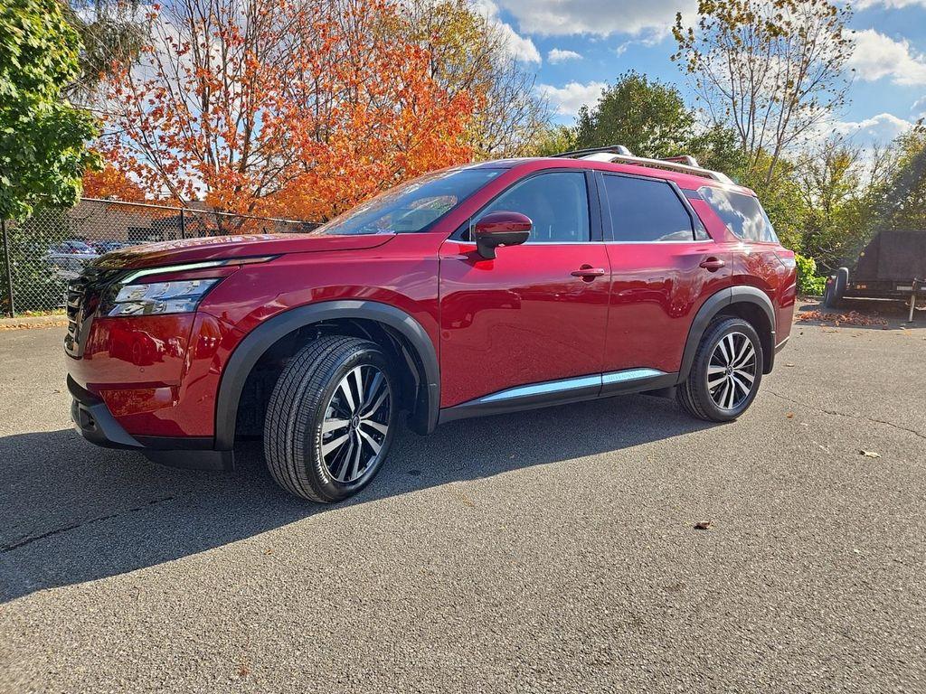 new 2025 Nissan Pathfinder car, priced at $46,308