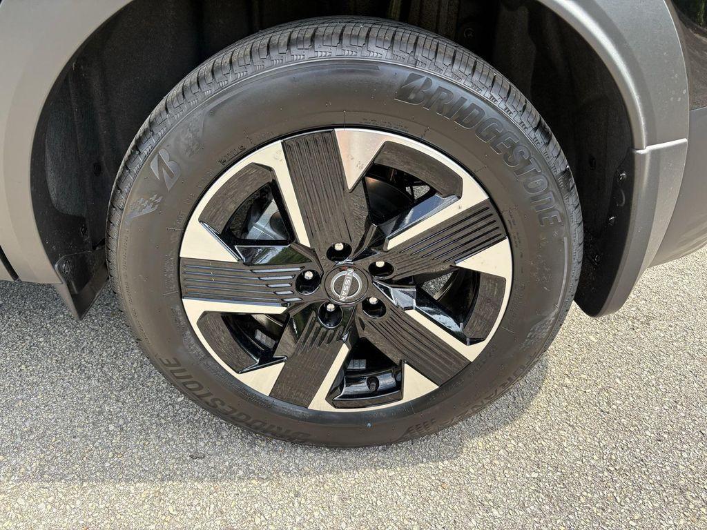 new 2025 Nissan Kicks car, priced at $24,379