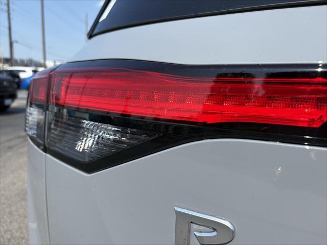 new 2025 Nissan Pathfinder car, priced at $55,035