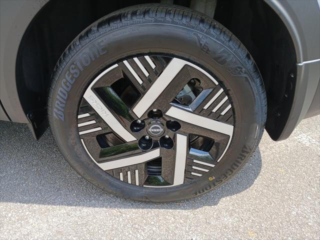 new 2025 Nissan Kicks car, priced at $24,915