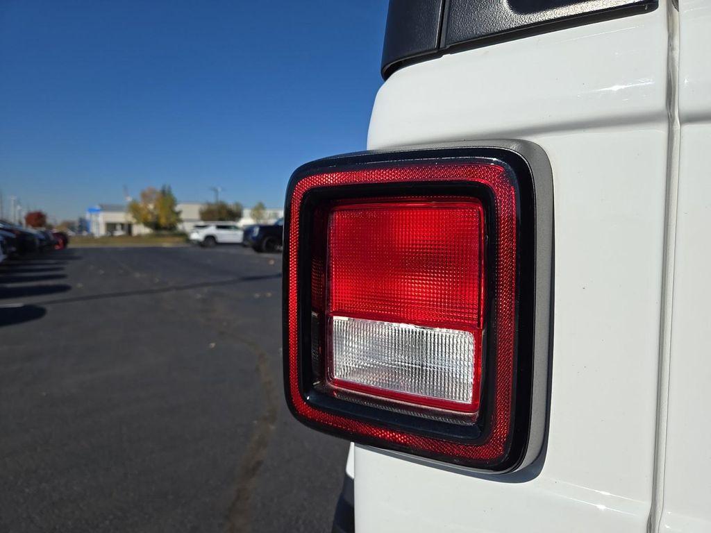 used 2021 Jeep Wrangler Unlimited car, priced at $32,574