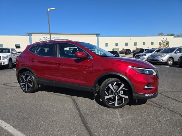 used 2022 Nissan Rogue Sport car, priced at $24,999