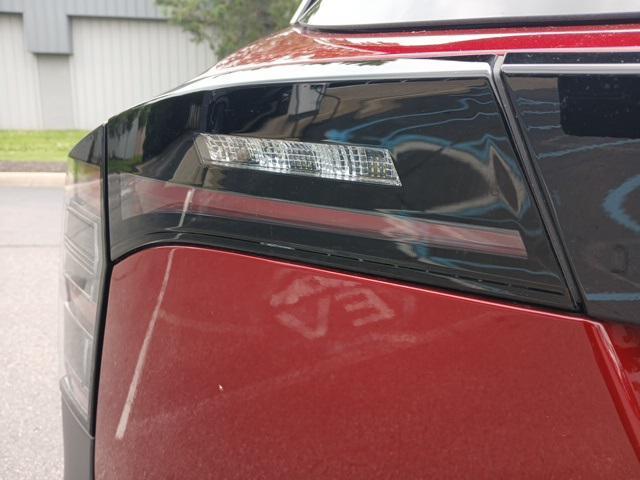 new 2025 Nissan Kicks car, priced at $27,627