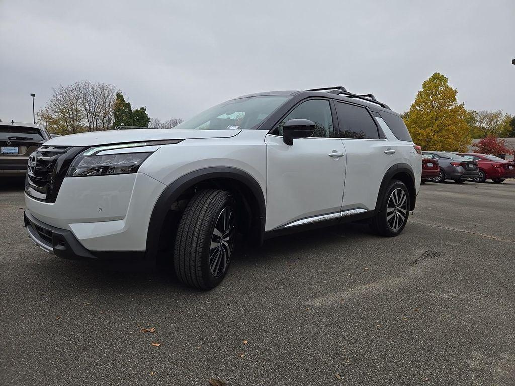 new 2025 Nissan Pathfinder car, priced at $46,799