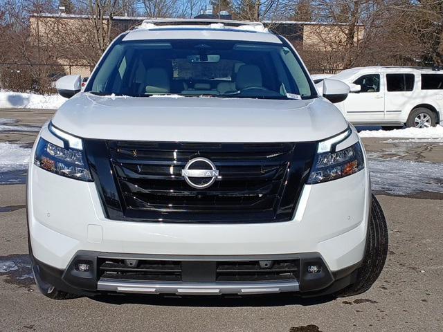 new 2025 Nissan Pathfinder car, priced at $48,277