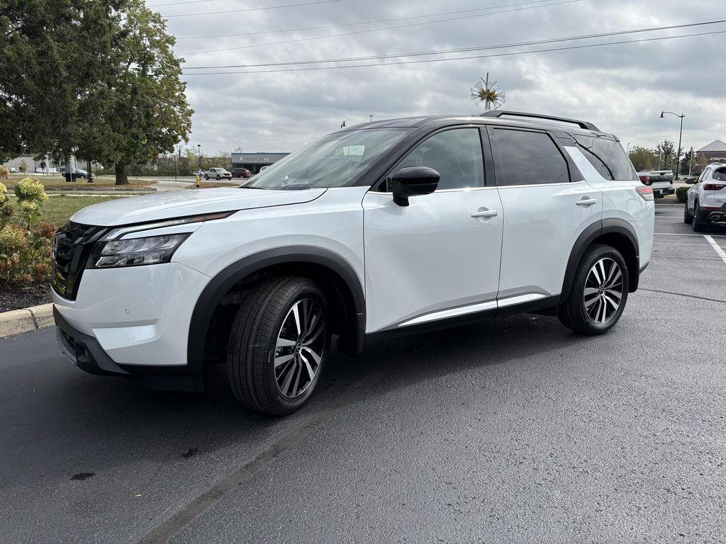new 2025 Nissan Pathfinder car, priced at $46,815