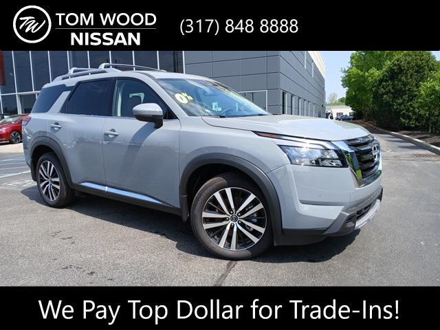 new 2025 Nissan Pathfinder car, priced at $52,548