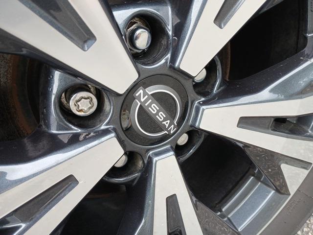 used 2022 Nissan Rogue car, priced at $24,998