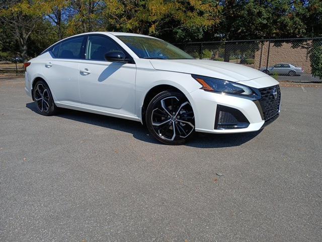 new 2025 Nissan Altima car, priced at $31,326