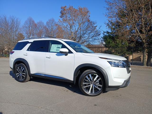 new 2025 Nissan Pathfinder car, priced at $53,586