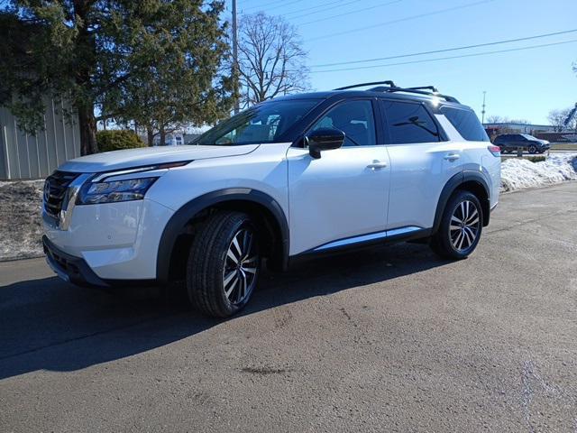 new 2025 Nissan Pathfinder car, priced at $52,324