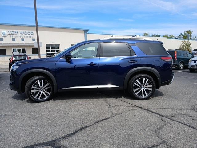 new 2024 Nissan Pathfinder car, priced at $49,477