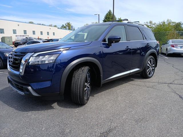 new 2024 Nissan Pathfinder car, priced at $49,477