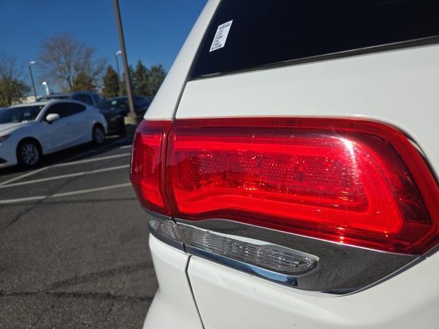 used 2017 Jeep Grand Cherokee car, priced at $17,698