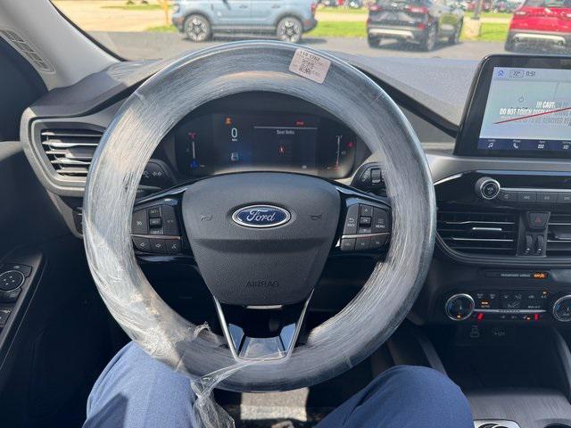 new 2025 Ford Escape car, priced at $32,680