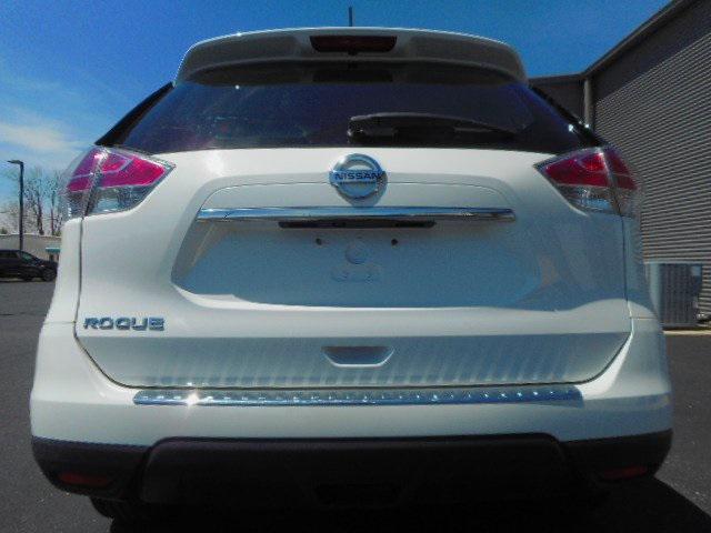 used 2016 Nissan Rogue car, priced at $9,831