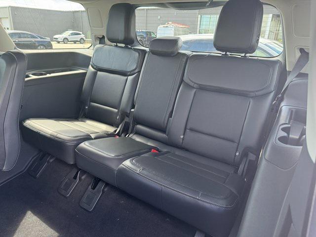 new 2025 Ford Expedition car, priced at $80,140