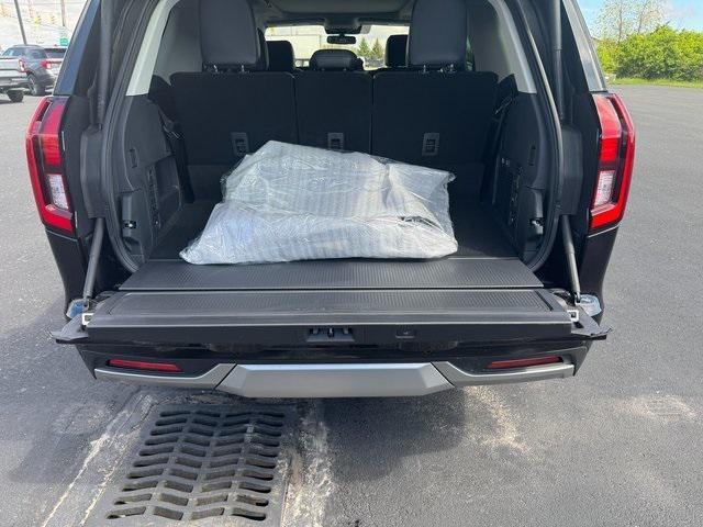 new 2025 Ford Expedition car, priced at $80,140