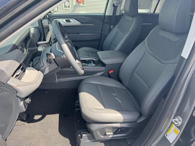 new 2025 Ford Explorer car, priced at $48,365