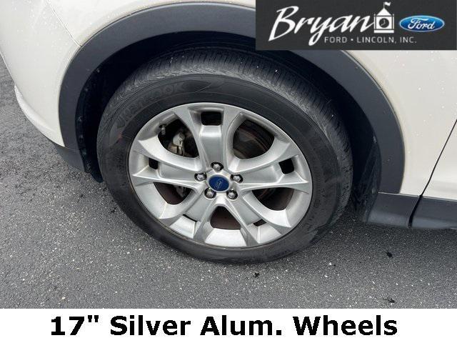 used 2013 Ford Escape car, priced at $11,000