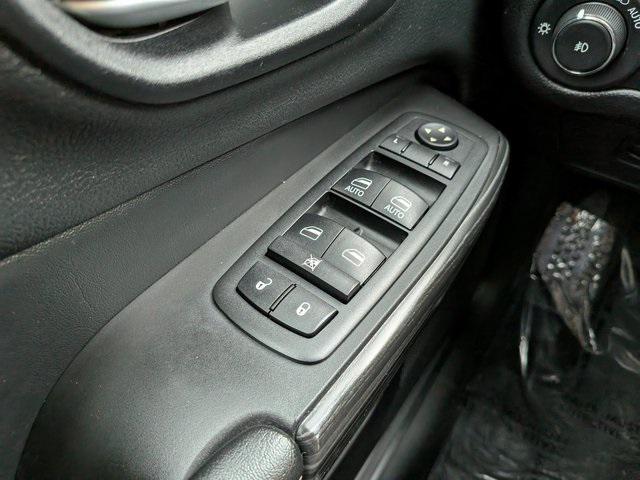 used 2014 Jeep Cherokee car, priced at $9,980