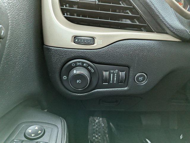 used 2014 Jeep Cherokee car, priced at $9,980