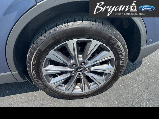 used 2022 Lincoln Corsair car, priced at $34,722