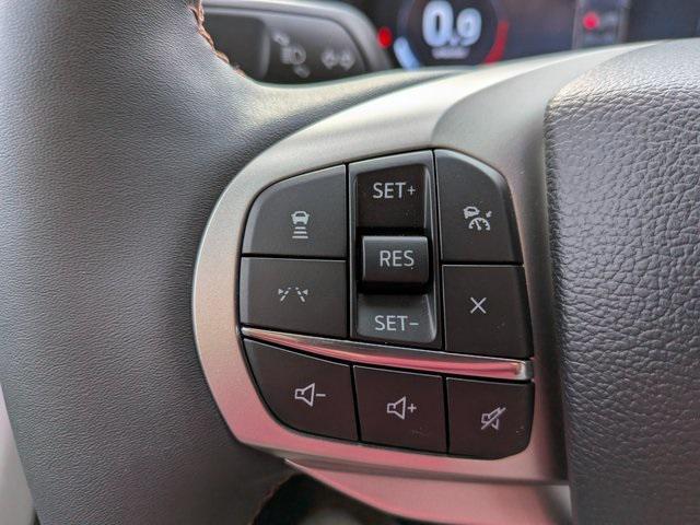 new 2025 Ford Explorer car, priced at $48,660