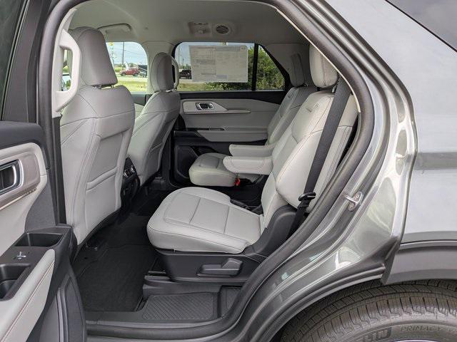 new 2025 Ford Explorer car, priced at $48,660