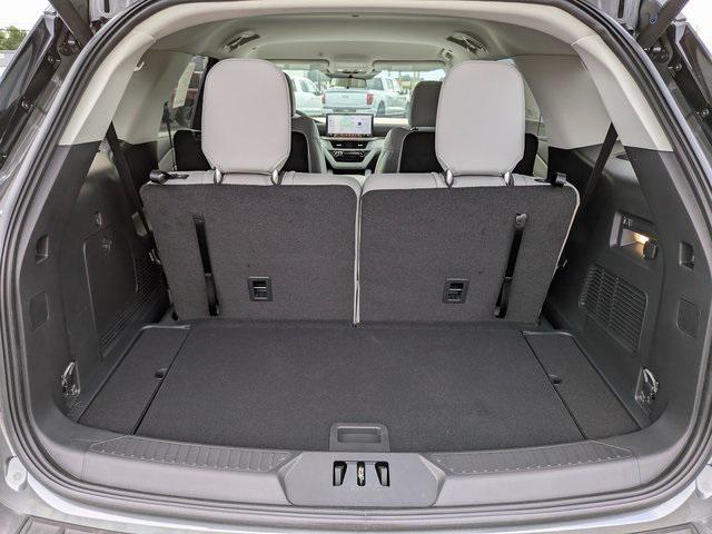 new 2025 Ford Explorer car, priced at $48,660